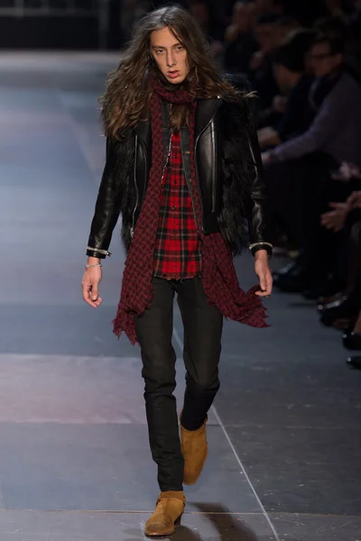 Look 37